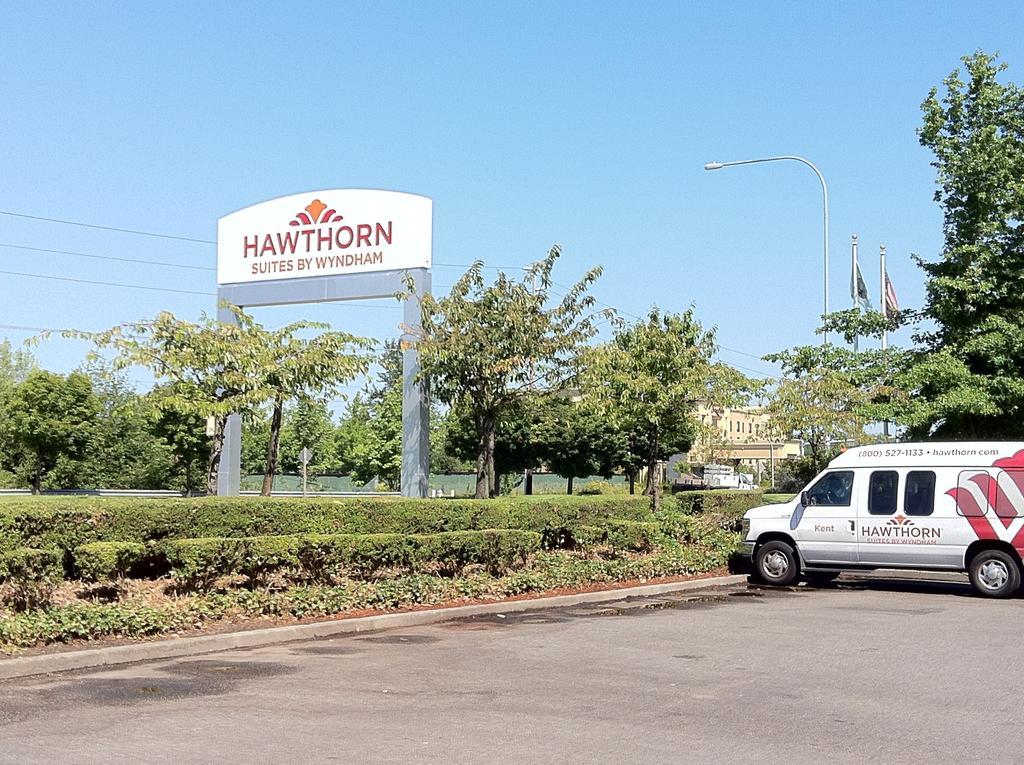 Hawthorn Suites By Wyndham Kent, Wa Εξωτερικό φωτογραφία