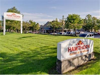 Hawthorn Suites By Wyndham Kent, Wa Εξωτερικό φωτογραφία